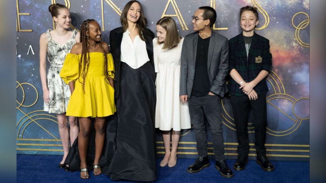 angelina-jolie:-sie-amuesiert-sich-mit-ihren-kindern-in-london angelina-jolie:-sie-amuesiert-sich-mit-ihren-kindern-in-london