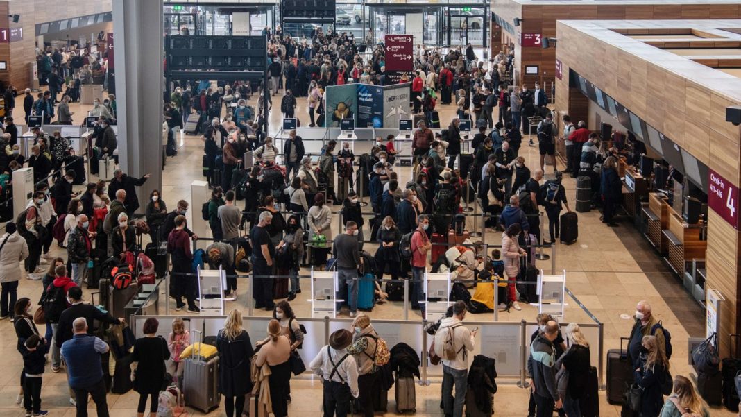 hauptstadtflughafen:-hilferuf-vom-pannen-airport-ber:-das-geld-des-flughafens-reicht-nur-bis-anfang-2022 hauptstadtflughafen:-hilferuf-vom-pannen-airport-ber:-das-geld-des-flughafens-reicht-nur-bis-anfang-2022