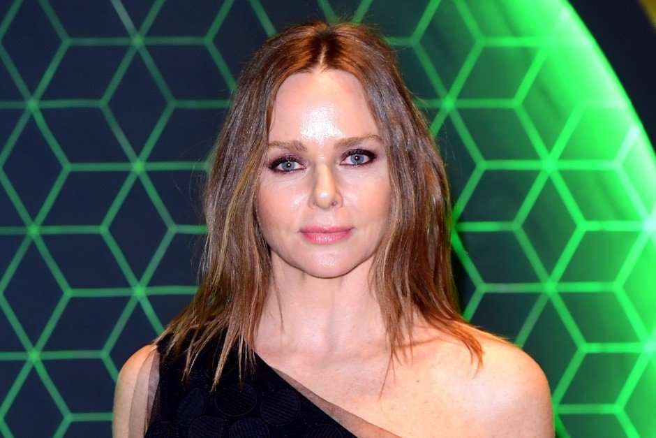 designerin-stella-mccartney:-„fast-fashion-verursacht-muell-im-wert-von-ueber-500-milliarden-dollar“ designerin-stella-mccartney:-„fast-fashion-verursacht-muell-im-wert-von-ueber-500-milliarden-dollar“