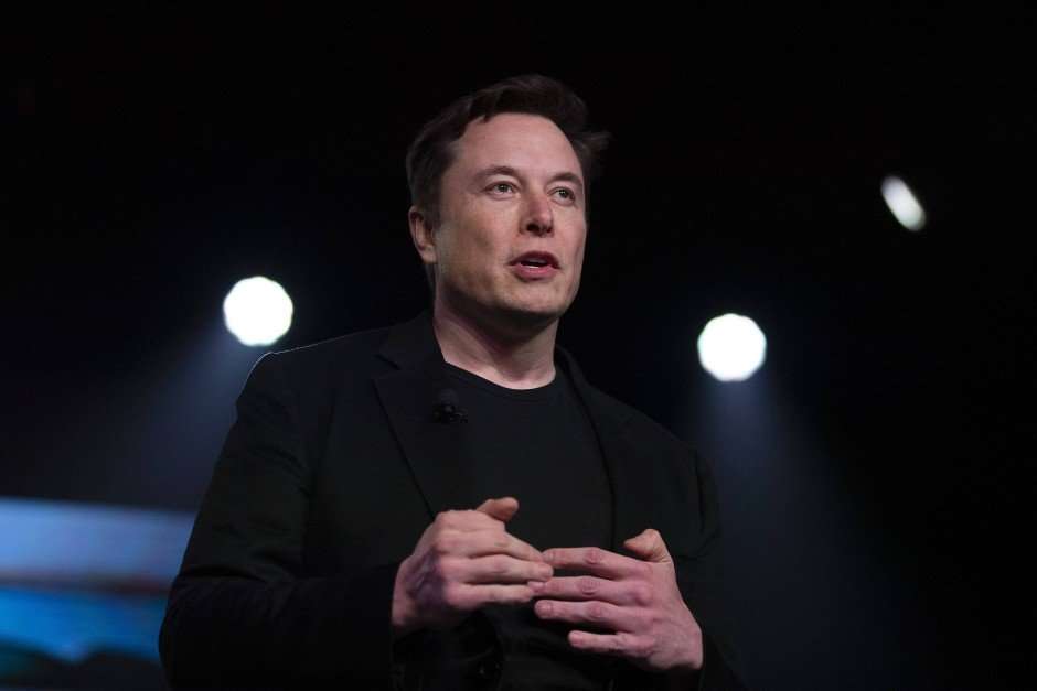 musk-laesst-sich-von-twitter-nutzern-zu-aktienverkauf-in-milliardenhoehe-verpflichten musk-laesst-sich-von-twitter-nutzern-zu-aktienverkauf-in-milliardenhoehe-verpflichten