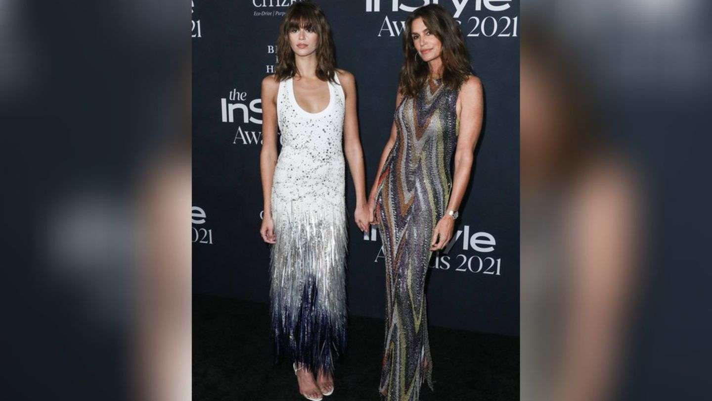 cindy-crawford-und-kaia-gerber:-glamouroeser-auftritt-in-los-angeles cindy-crawford-und-kaia-gerber:-glamouroeser-auftritt-in-los-angeles