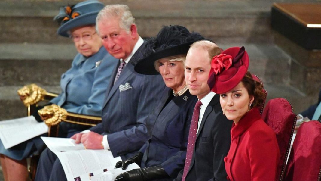 royals:-die-queen-und-ihre-familie-drohen-der-bbc-mit-boykott-–-wegen-doku-ueber-harry-und-william royals:-die-queen-und-ihre-familie-drohen-der-bbc-mit-boykott-–-wegen-doku-ueber-harry-und-william