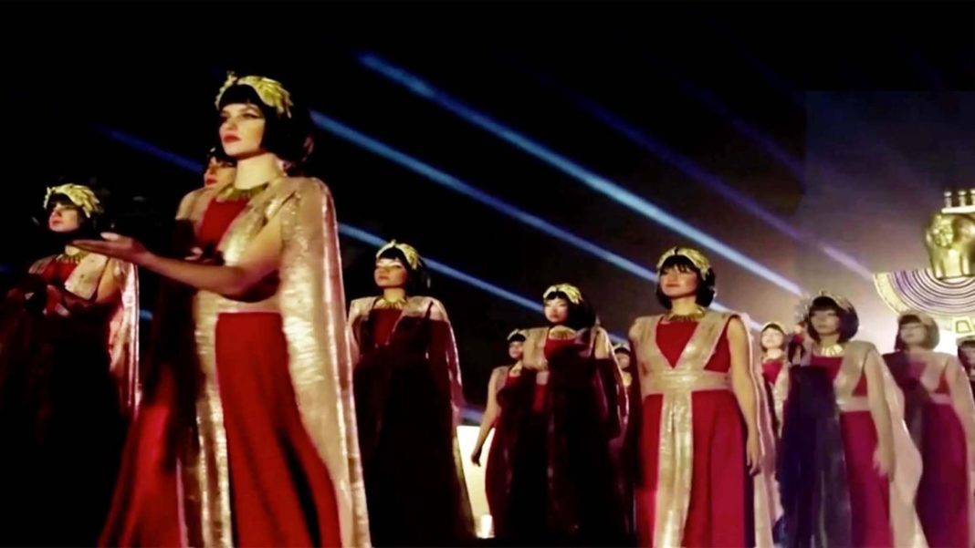 prachtstrasse-in-luxor:-feuerwerk-und-dutzende-“cleopatras”:-historische-sphinx-allee-wieder-fuer-besucher-eroeffnet