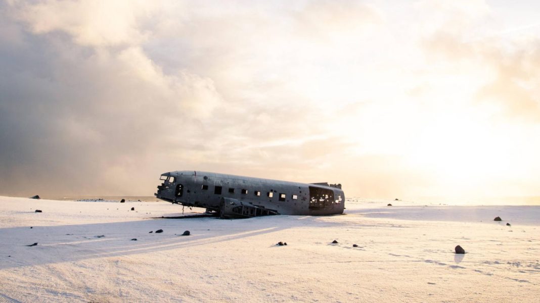 hoher-norden:-lost-places-auf-island:-wracks-und-ruinen-in-kaelte,-wind-und-einsamkeit hoher-norden:-lost-places-auf-island:-wracks-und-ruinen-in-kaelte,-wind-und-einsamkeit