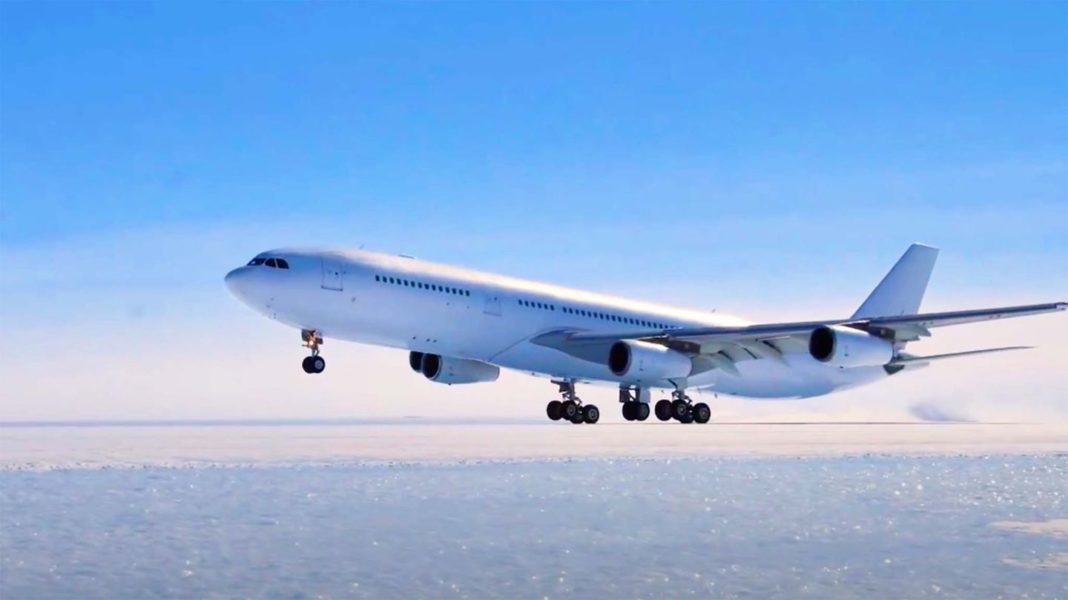 historischer-flugmoment:-schneepiste-anstatt-tower:-airbus-a340-landet-erstmals-in-der-antarktis historischer-flugmoment:-schneepiste-anstatt-tower:-airbus-a340-landet-erstmals-in-der-antarktis