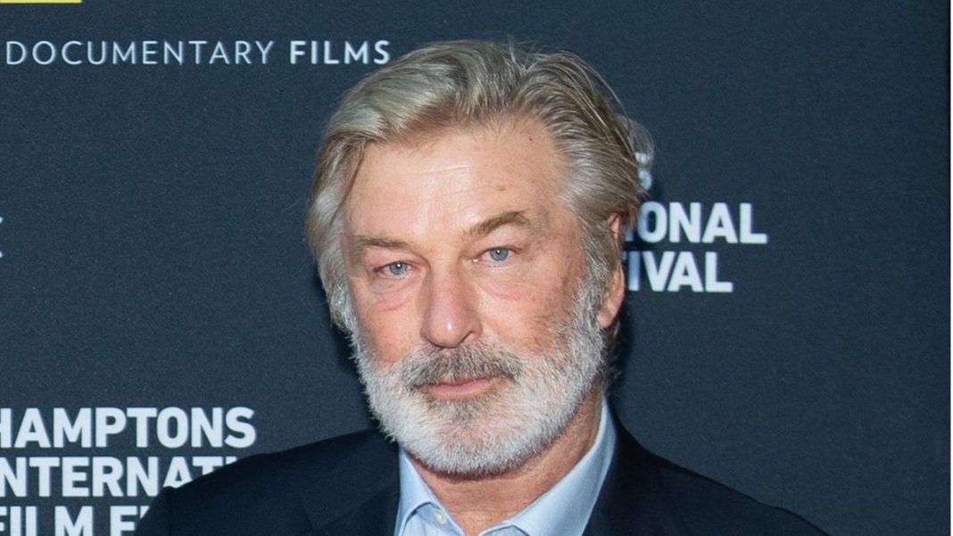 alec-baldwin:-“der-schuss-verfolgt-mich-bis-in-meine-traeume” alec-baldwin:-“der-schuss-verfolgt-mich-bis-in-meine-traeume”