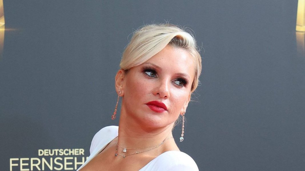 evelyn-burdecki:-sie-trauert-um-ihren-vater