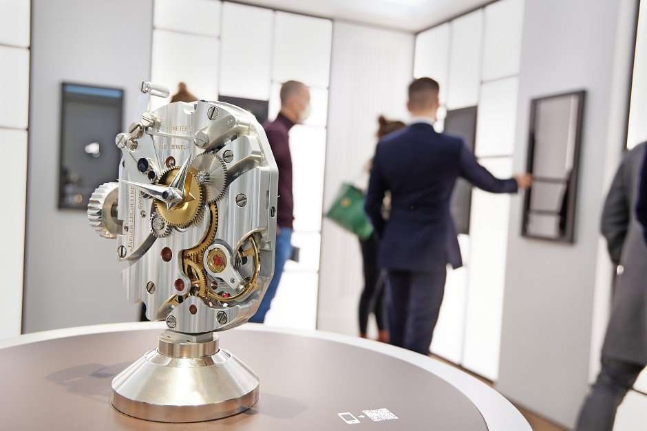 ausstellung-ueber-kultuhr-reverso-von-jaeger-lecoultre ausstellung-ueber-kultuhr-reverso-von-jaeger-lecoultre