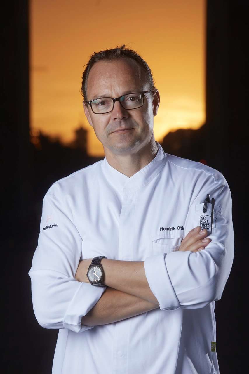 2-sternekoch-verlaesst-restaurant-und-arbeitet-im-krankenhaus 2-sternekoch-verlaesst-restaurant-und-arbeitet-im-krankenhaus