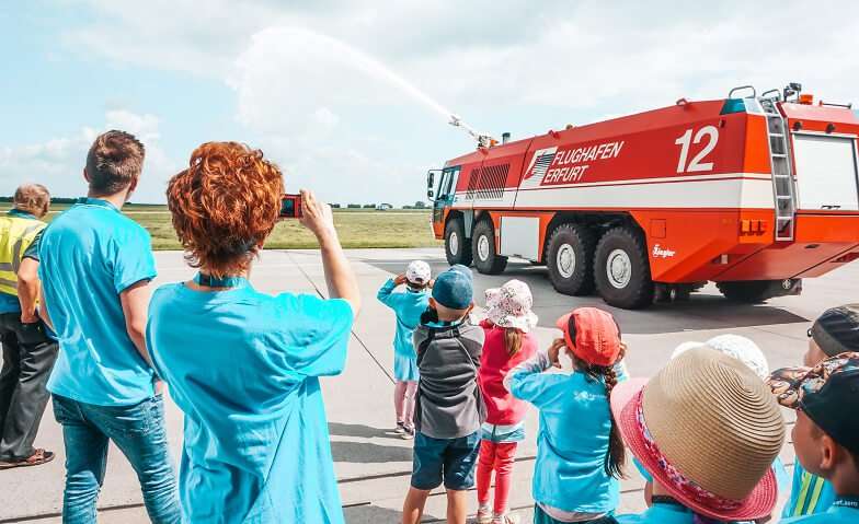 fuehrung-durch-das-gelaende:-flughafen-erfurt-weimar-laedt-ein fuehrung-durch-das-gelaende:-flughafen-erfurt-weimar-laedt-ein