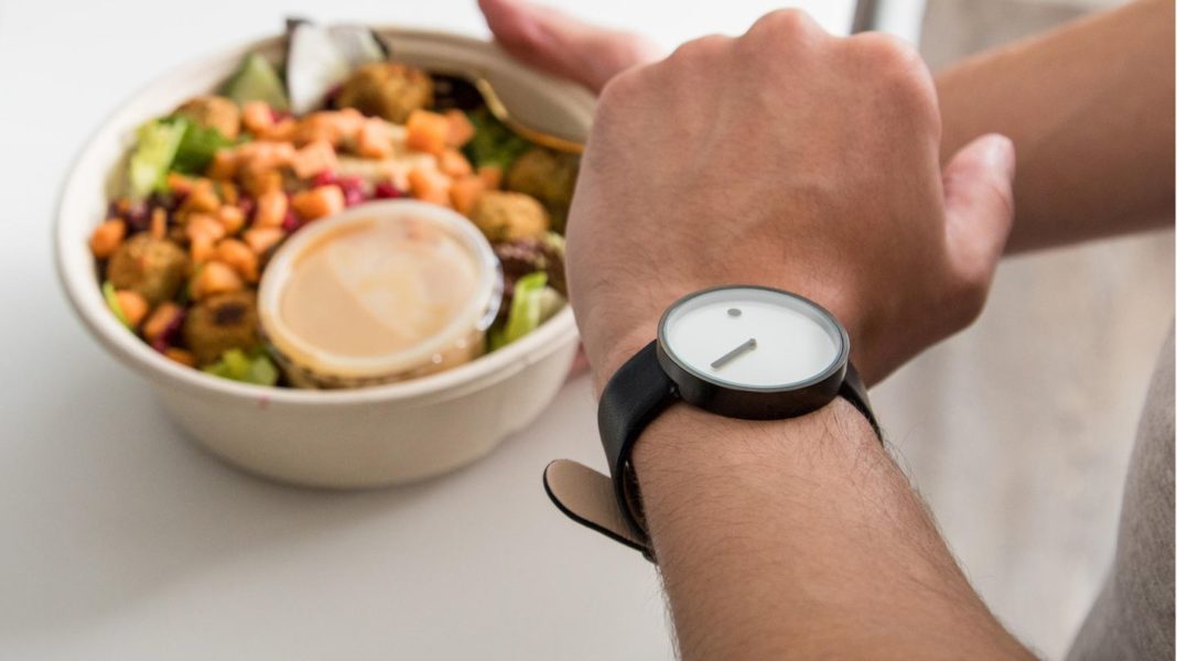 intervallfasten:-gesund-abnehmen-–-wie-unterscheiden-sich-die-methoden-5:2-und-16:8? intervallfasten:-gesund-abnehmen-–-wie-unterscheiden-sich-die-methoden-5:2-und-16:8?