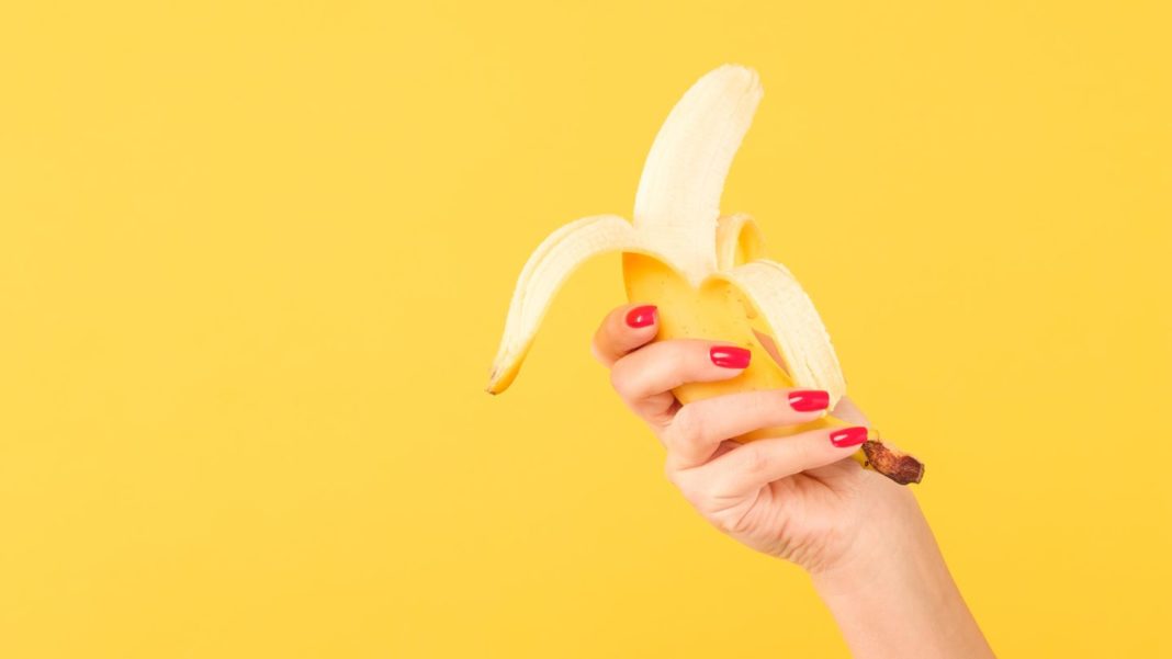 verbraucherzentrale-warnt:-banane-schaelen:-warum-wir-uns-danach-die-haende-waschen-sollten verbraucherzentrale-warnt:-banane-schaelen:-warum-wir-uns-danach-die-haende-waschen-sollten