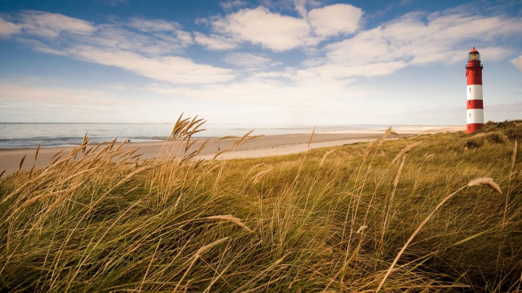 urlaub-an-der-nordsee:-reiseexperten-kueren-weltweite-traumstraende-–-dieser-deutsche-strand-ist-unter-den-favoriten