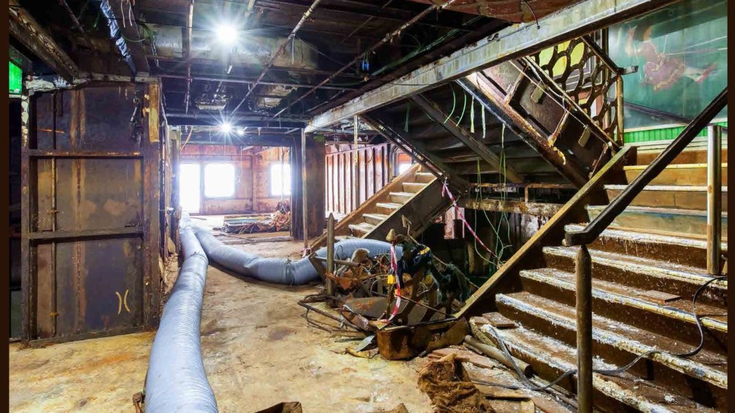 im-wrack-der-“costa-concordia”:-innenansichten-eines-albtraums im-wrack-der-“costa-concordia”:-innenansichten-eines-albtraums
