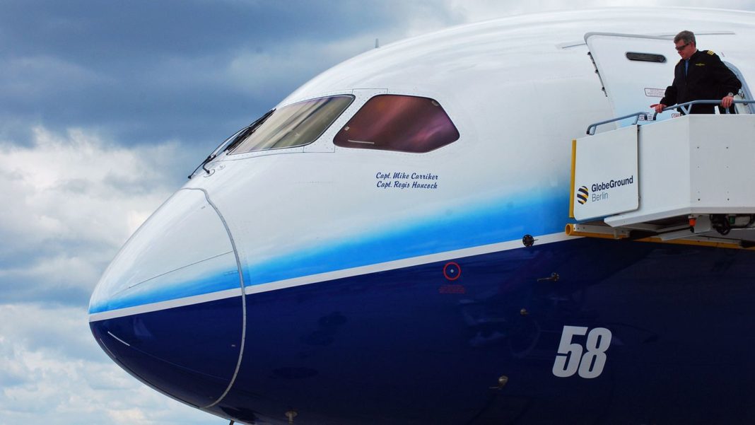 krisenjet:-“dreamliner”-probleme-reissen-boeing-tief-ins-minus