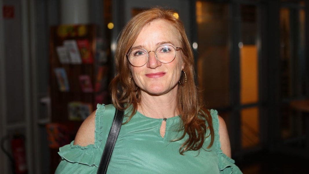 schauspielerin:-nina-petri-ueber-ihren-positiven-umgang-mit-den-wechseljahren:-“eine-super-zeit-fuer-aufbrueche” schauspielerin:-nina-petri-ueber-ihren-positiven-umgang-mit-den-wechseljahren:-“eine-super-zeit-fuer-aufbrueche”
