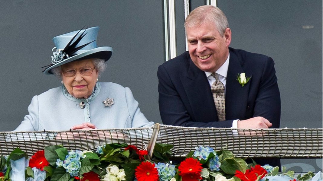 vor-missbrauchs-prozess:-prinz-andrew-zurueck-an-der-seite-der-queen:-auftritt-im-maerz-geplant vor-missbrauchs-prozess:-prinz-andrew-zurueck-an-der-seite-der-queen:-auftritt-im-maerz-geplant