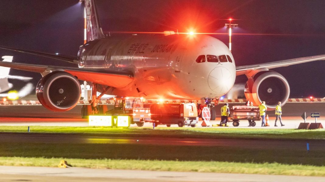 krisenjet:-“dreamliner”-probleme-bremsen-boeing-weiter-aus krisenjet:-“dreamliner”-probleme-bremsen-boeing-weiter-aus