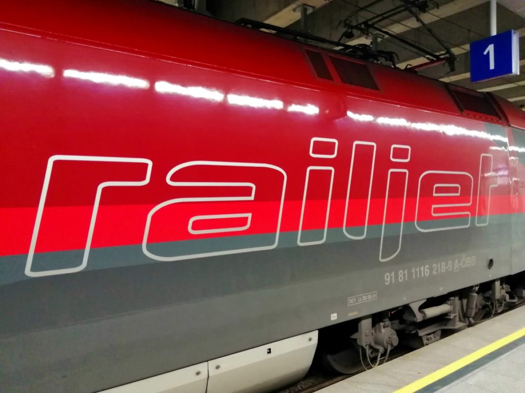 salzburg-fordert-4-uhr-00-railjet-zum-flughafen-wien salzburg-fordert-4-uhr-00-railjet-zum-flughafen-wien