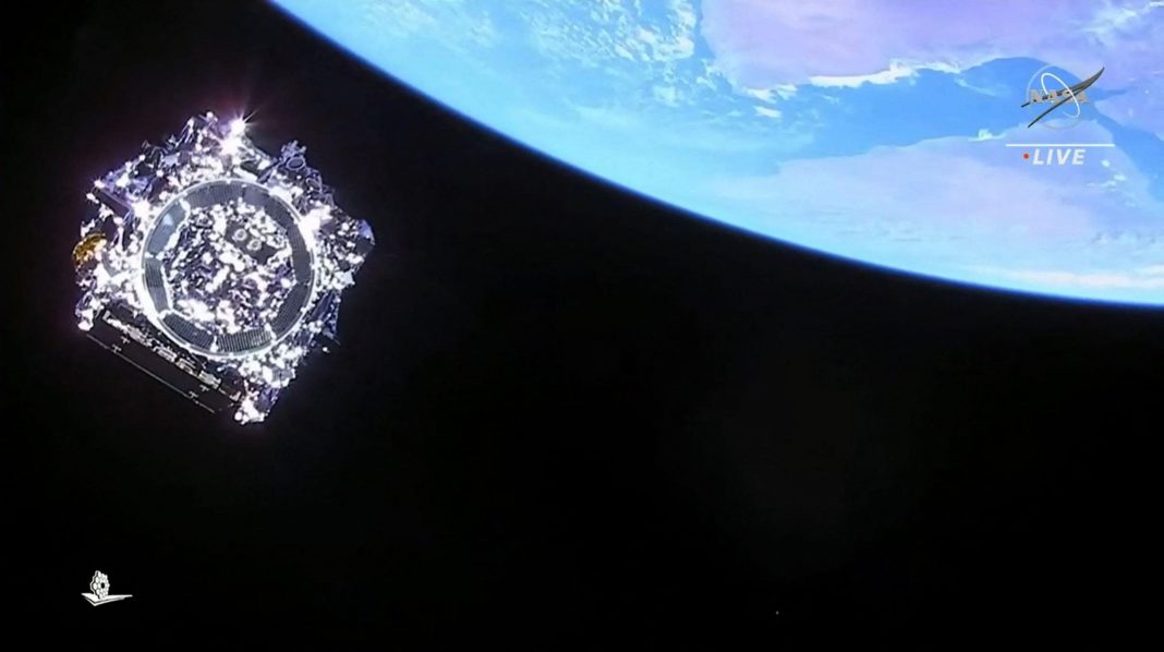 weltraumteleskop-james-webb-sendete-erstes-foto-aus-dem-all