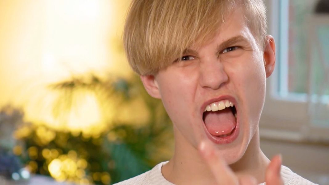 leben-mit-der-krankheit:-leo-nennt-sein-tourette-noah:-“der-charakter-ist-rassistisch-–-leider” leben-mit-der-krankheit:-leo-nennt-sein-tourette-noah:-“der-charakter-ist-rassistisch-–-leider”