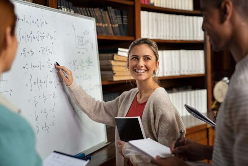 diese-acht-arten-der-intelligenz-gibt-es-laut-einem-harvard-forscher:-fuer-jede-eignen-sich-manche-jobs-besonders diese-acht-arten-der-intelligenz-gibt-es-laut-einem-harvard-forscher:-fuer-jede-eignen-sich-manche-jobs-besonders