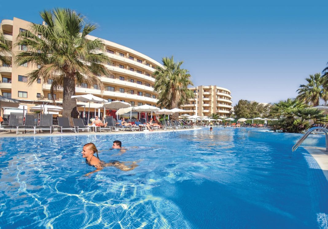 alltours-hebt-2g-regel-fuer-eigene-hotelkette-allsun-auf alltours-hebt-2g-regel-fuer-eigene-hotelkette-allsun-auf