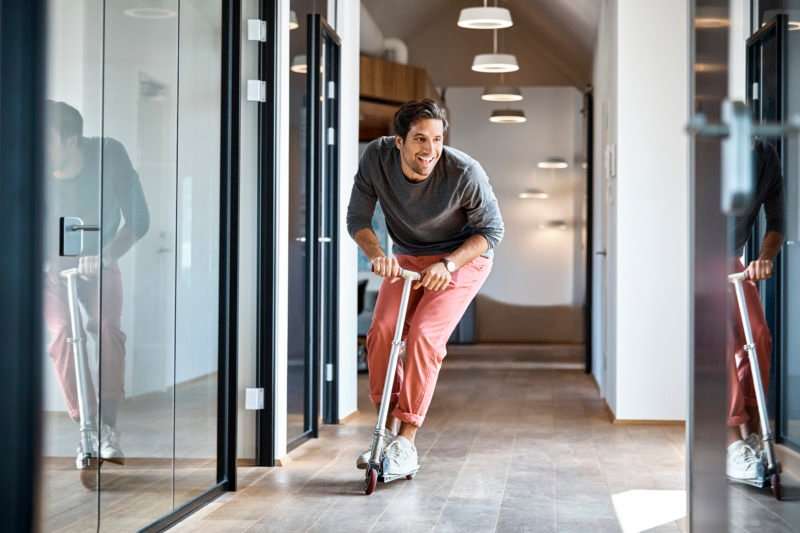 mehr-glueck-am-arbeitsplatz:-diese-drei-strategien-kann-jede-fuehrungskraft-anwenden mehr-glueck-am-arbeitsplatz:-diese-drei-strategien-kann-jede-fuehrungskraft-anwenden
