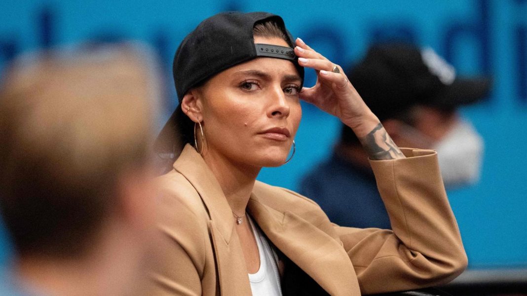 sophia-thomalla:-sophia-thomalla-spricht-offen-ueber-ihren-alkoholkonsum sophia-thomalla:-sophia-thomalla-spricht-offen-ueber-ihren-alkoholkonsum