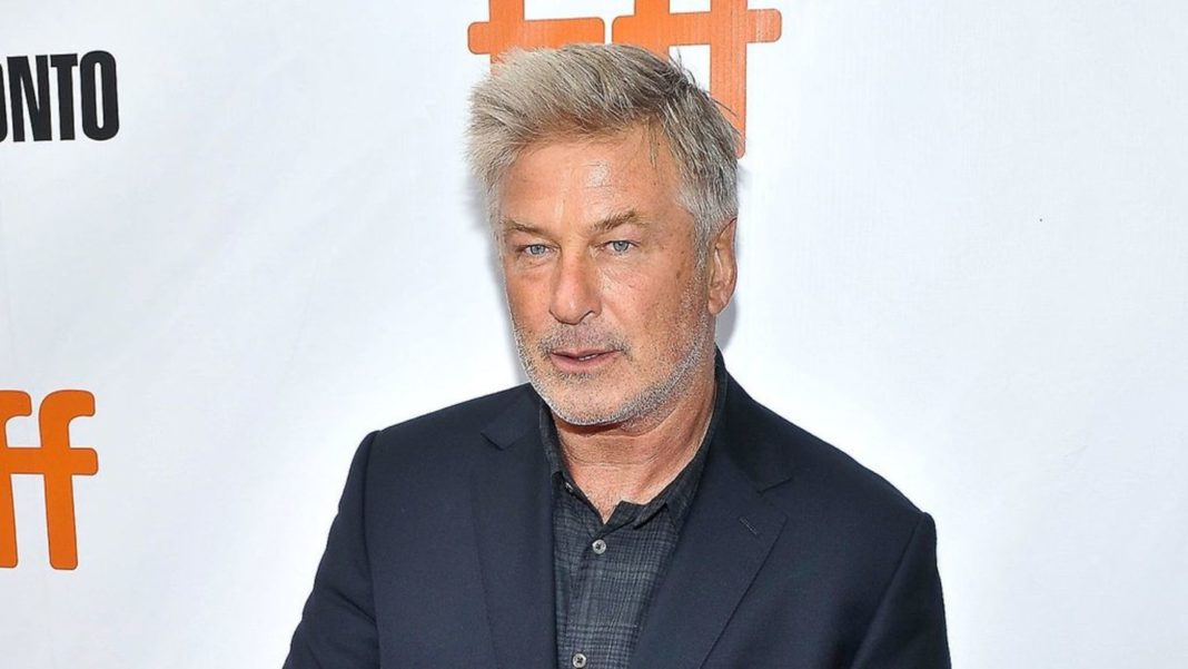 alec-baldwin:-halyna-hutchins’-witwer-“wuetend”-auf-filmstar alec-baldwin:-halyna-hutchins’-witwer-“wuetend”-auf-filmstar