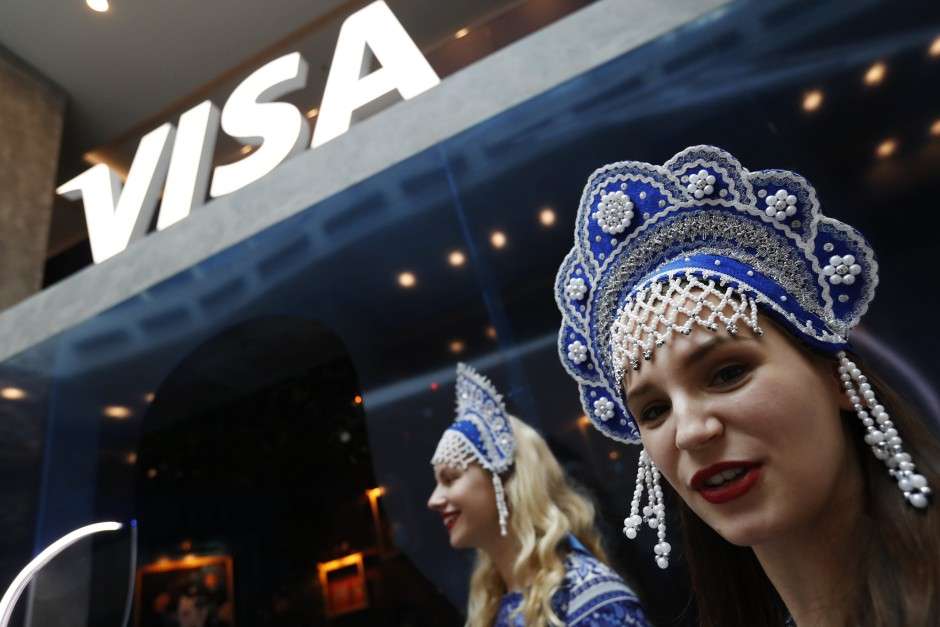 ukraine-krieg:-visa-und-mastercard-stellen-betrieb-in-russland-vorlaeufig-ein ukraine-krieg:-visa-und-mastercard-stellen-betrieb-in-russland-vorlaeufig-ein