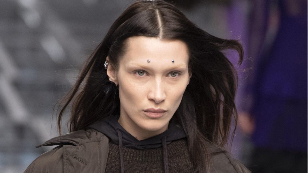 operation-im-kindesalter:-bella-hadid-ueber-beauty-eingriff:-“ich-wuenschte,-ich-haette-die-nase-meiner-vorfahren-behalten” operation-im-kindesalter:-bella-hadid-ueber-beauty-eingriff:-“ich-wuenschte,-ich-haette-die-nase-meiner-vorfahren-behalten”