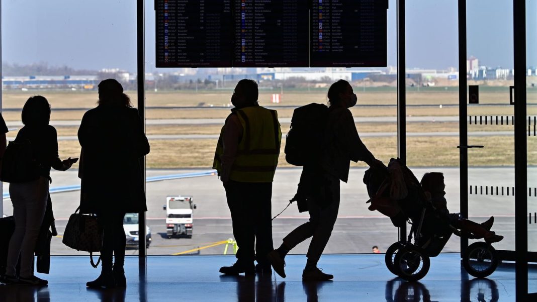 eroeffnung-von-t2-am-ber:-so-sieht-das-terminal-der-billigflieger-am-hauptstadtflughafen-aus