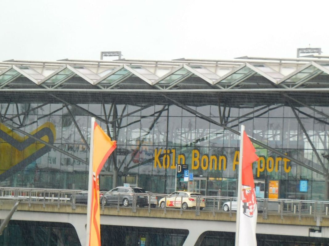 cgn-bekommt-neue-nummern-fuer-check-in-schalter cgn-bekommt-neue-nummern-fuer-check-in-schalter