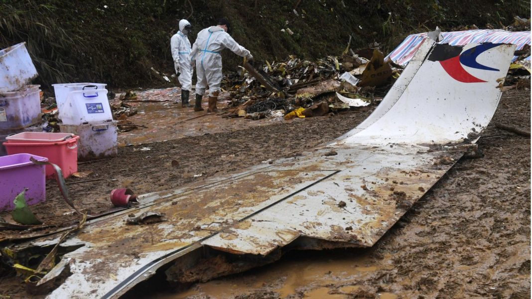 china-eastern-airlines-:-absturz-in-china:-die-zweite-blackbox-der-boeing-737-wurde-gefunden china-eastern-airlines-:-absturz-in-china:-die-zweite-blackbox-der-boeing-737-wurde-gefunden