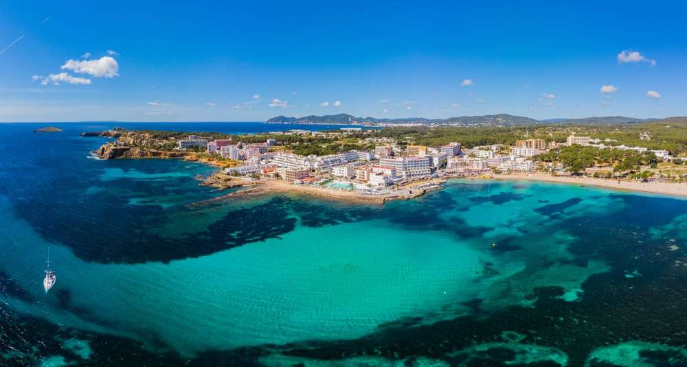 santa-eulalia-del-rio-auf-ibiza:-baden-und-segeln-an-der-ostkueste santa-eulalia-del-rio-auf-ibiza:-baden-und-segeln-an-der-ostkueste
