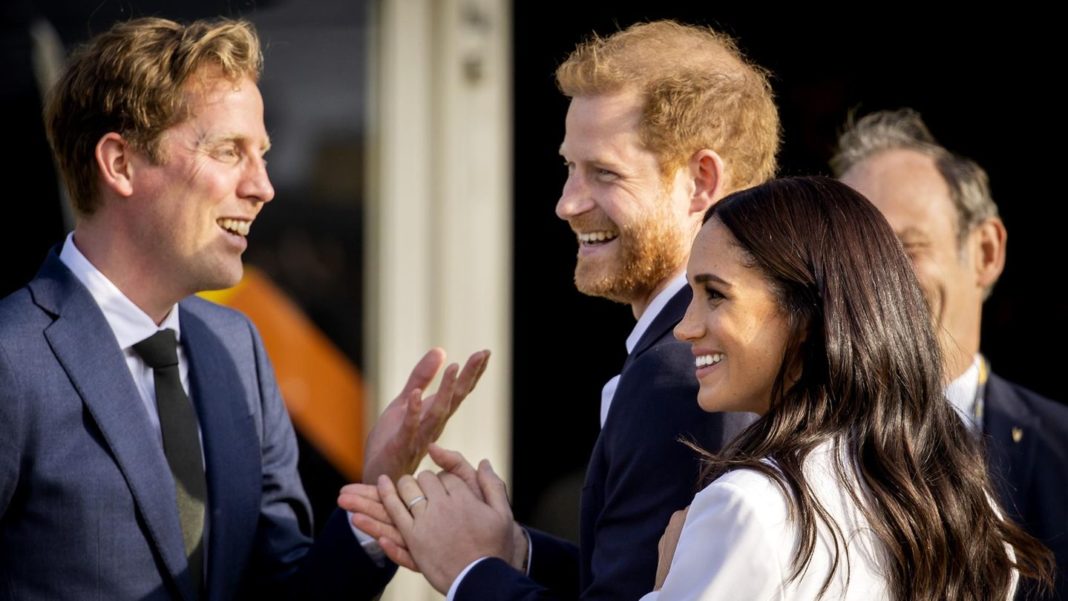 prinz-harry-+-herzogin-meghan:-erste-bilder-der-sussexes-bei-den-invictus-games prinz-harry-+-herzogin-meghan:-erste-bilder-der-sussexes-bei-den-invictus-games