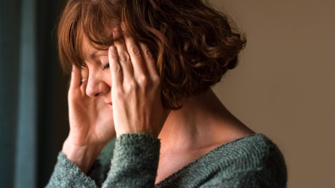 studie:-jeder-sechste-leidet-taeglich,-frauen-oefter-als-maenner:-so-verbreitet-sind-kopfschmerzen-auf-der-ganzen-welt studie:-jeder-sechste-leidet-taeglich,-frauen-oefter-als-maenner:-so-verbreitet-sind-kopfschmerzen-auf-der-ganzen-welt