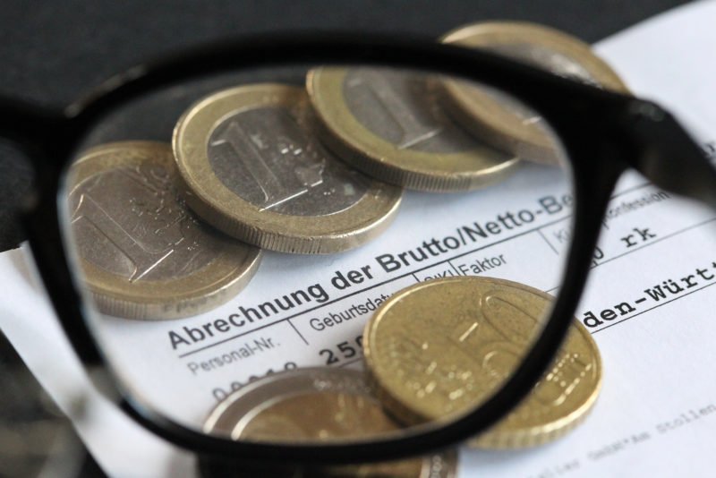 gehaltsvergleich:-so-steigen-seit-zehn-jahren-die-einkommen-von-managern-und-akademikern-–-die-untere-mittelschicht-wird-abgehaengt gehaltsvergleich:-so-steigen-seit-zehn-jahren-die-einkommen-von-managern-und-akademikern-–-die-untere-mittelschicht-wird-abgehaengt