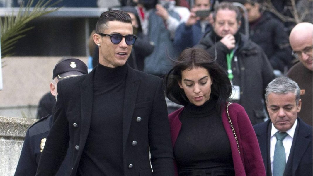 cristiano-ronaldo:-cristiano-ronaldo-sagt-spiel-ab-und-bleibt-an-georginas-seite