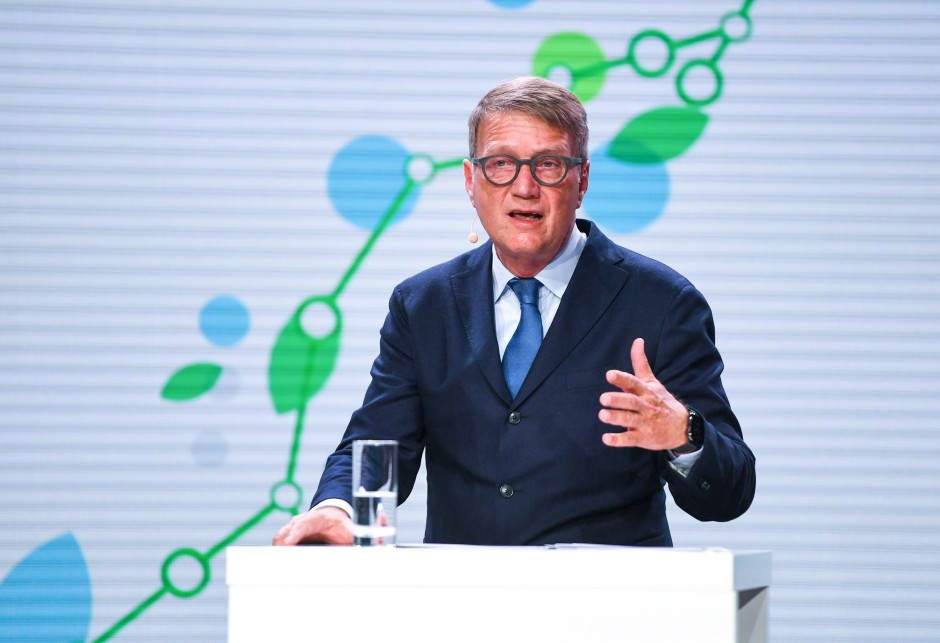 bahnvorstand-pofalla-wird-geschaeftsfuehrer-bei-immobilien-unternehmen bahnvorstand-pofalla-wird-geschaeftsfuehrer-bei-immobilien-unternehmen