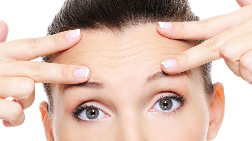 ohne-botox:-was-hilft-gegen-stirnfalten?-diese-produkte-sollen-ein-glattes-hautbild-foerdern ohne-botox:-was-hilft-gegen-stirnfalten?-diese-produkte-sollen-ein-glattes-hautbild-foerdern