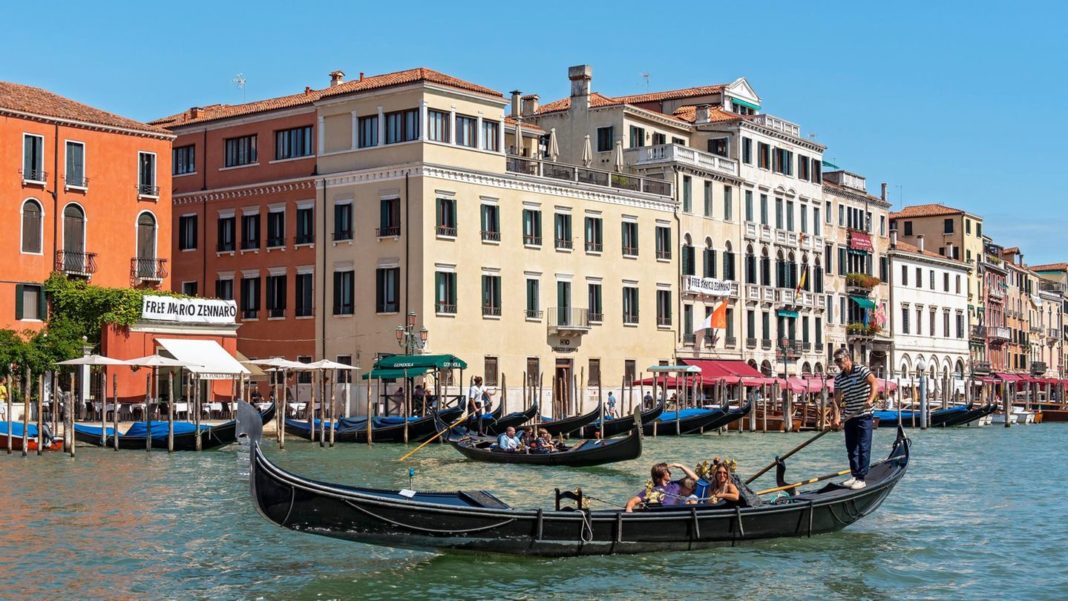 nach-touristen-ansturm-zu-ostern:-tagesbesucher-von-venedig-benoetigen-bald-eine-eintrittskarte