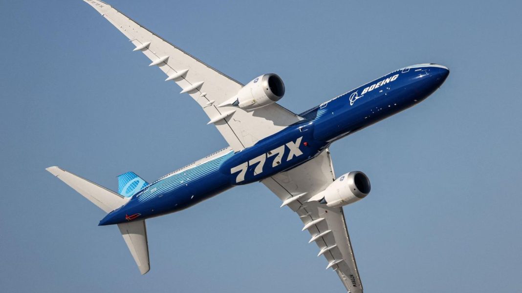 krisenjet:-boeing-mit-milliardenverlust-–-grossraumjet-777x-wird-erst-2025-ausgeliefert krisenjet:-boeing-mit-milliardenverlust-–-grossraumjet-777x-wird-erst-2025-ausgeliefert