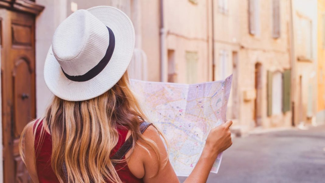 reisetipps-:-sicher-reisen-als-frau:-fuenf-reiseziele-fuer-solo-abenteurerinnen