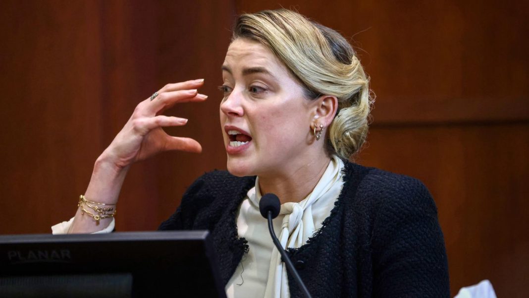 amber-heard:-darum-bringt-sie-kate-moss-mit-ins-spiel amber-heard:-darum-bringt-sie-kate-moss-mit-ins-spiel