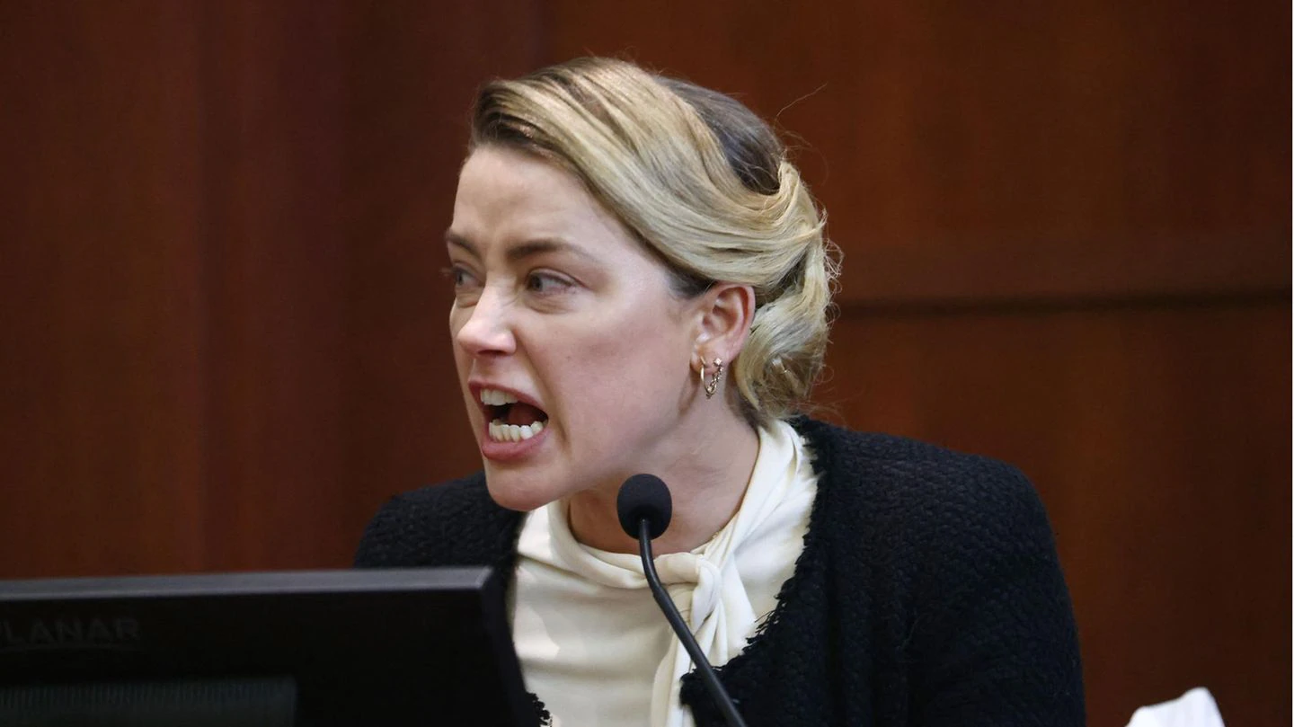 amber-heard:-sie-gibt-zu,-johnny-depp-geschlagen-zu-haben amber-heard:-sie-gibt-zu,-johnny-depp-geschlagen-zu-haben