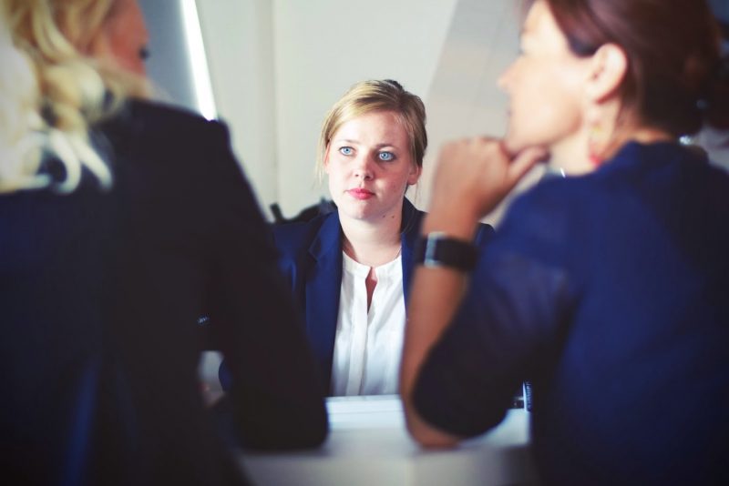 bewerber-trauen-sich-oft-nicht,-diese-fragen-im-jobinterview-zu-stellen-—-dabei-sollten-sie-es-laut-einem-personaler-unbedingt-tun bewerber-trauen-sich-oft-nicht,-diese-fragen-im-jobinterview-zu-stellen-—-dabei-sollten-sie-es-laut-einem-personaler-unbedingt-tun