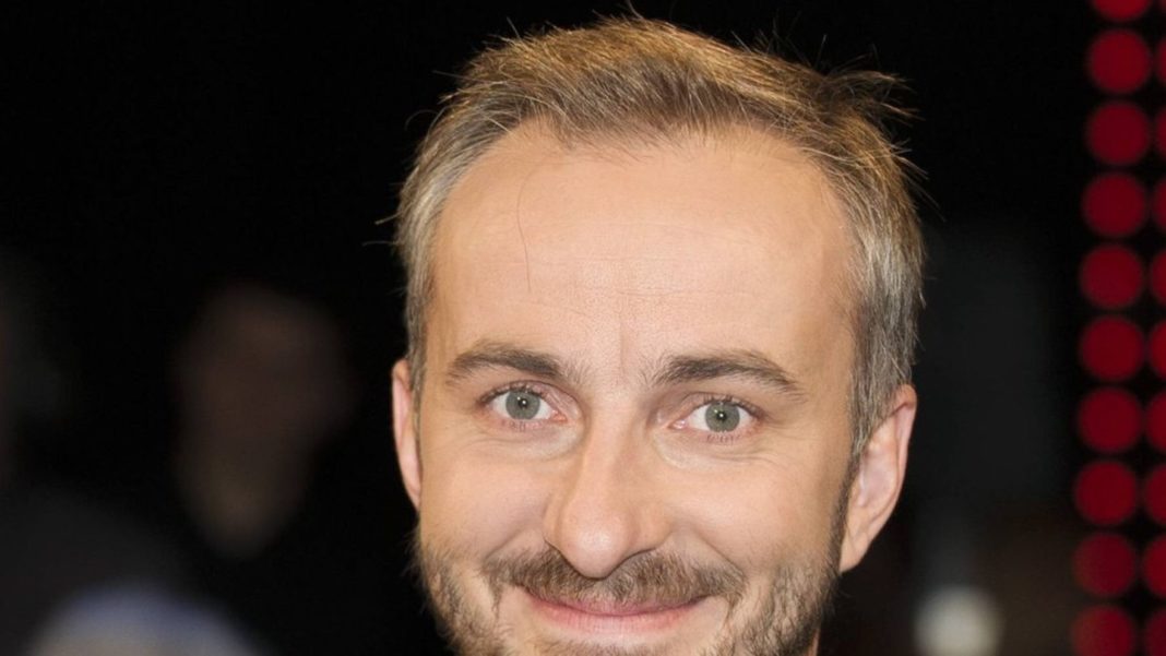 jan-boehmermann:-neue-“boehmi-brutzelt”-folgen-bei-zdfneo jan-boehmermann:-neue-“boehmi-brutzelt”-folgen-bei-zdfneo