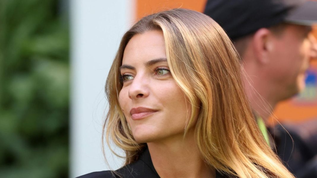 sophia-thomalla:-sophia-thomalla-beendet-disput-mit-lukas-podolski-mit-absurder-aktion sophia-thomalla:-sophia-thomalla-beendet-disput-mit-lukas-podolski-mit-absurder-aktion